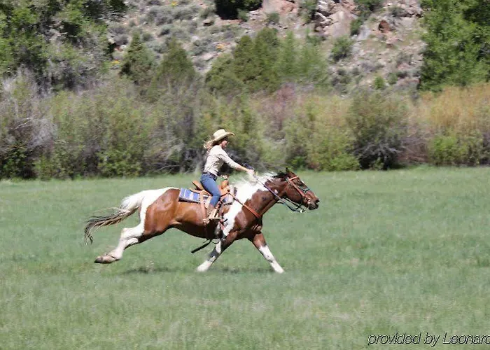 The & At Brush Creek Ranch 5* Saratoga